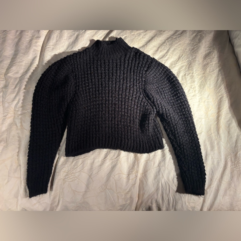 ZARA Black Knit Women's Cropped Sweater size M